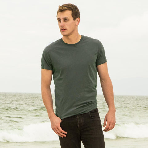 Classic T-Shirts to Wear With Jeans 