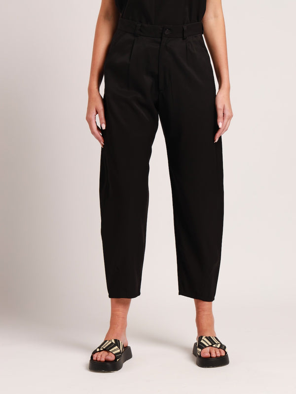 TAPERED PANTS / BLACK MOSCHINO