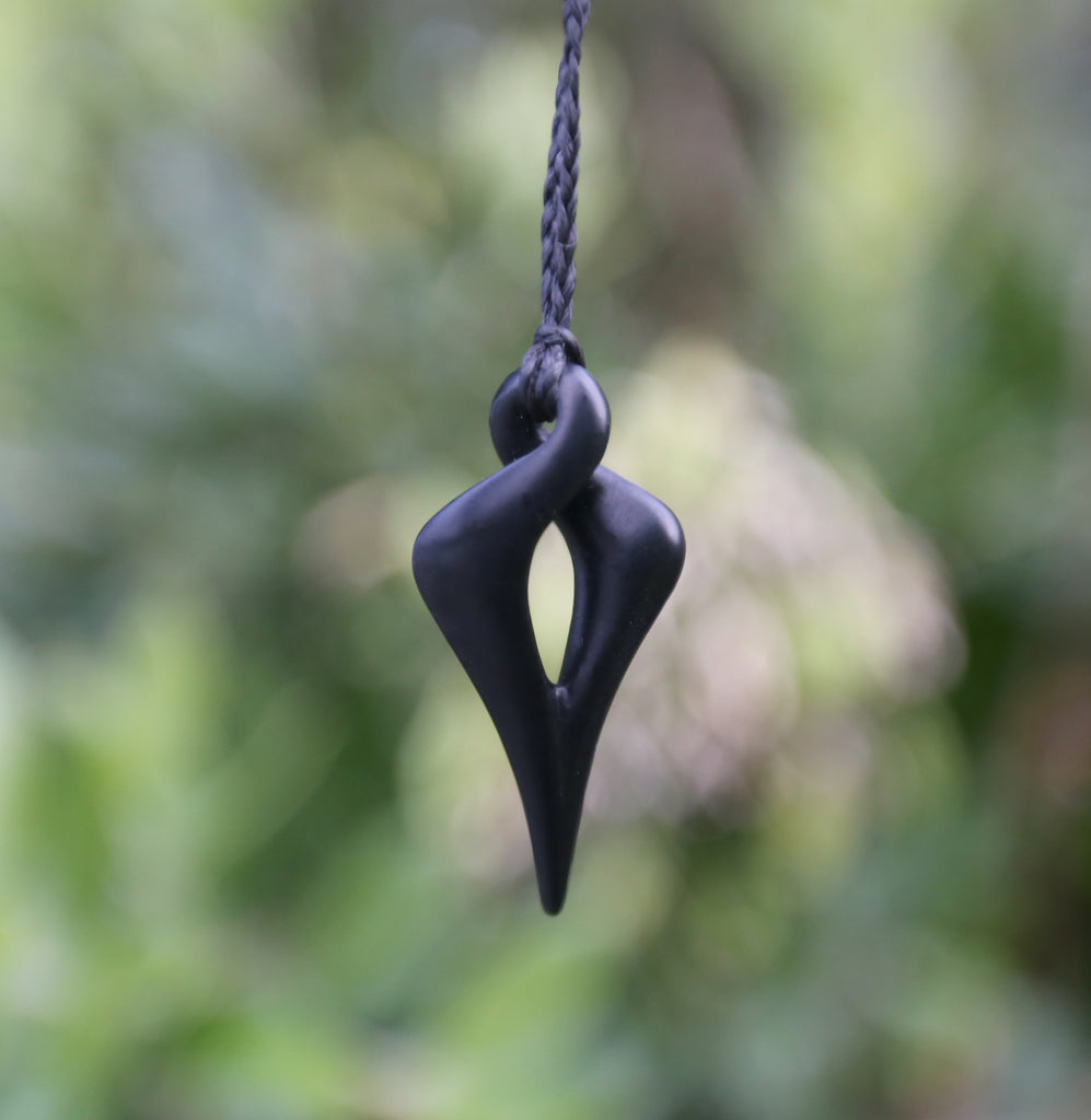 New Zealand pounamu dark pikorua necklace