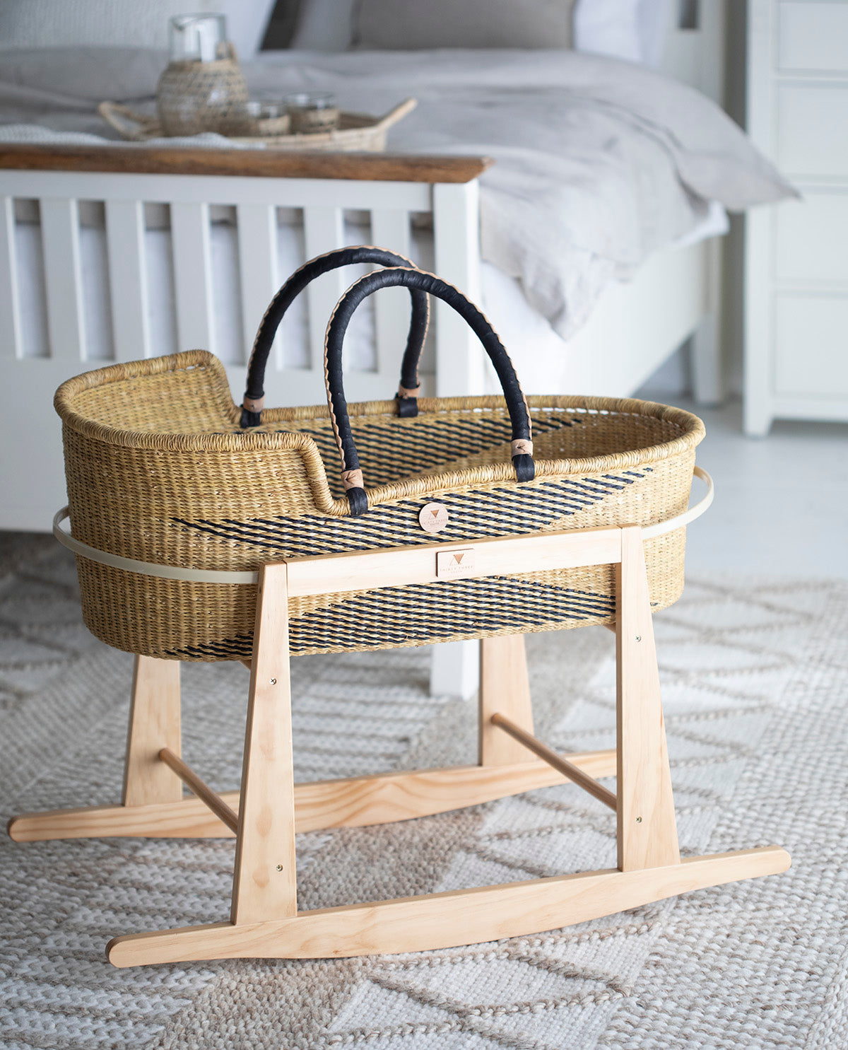 bassinet basket and stand