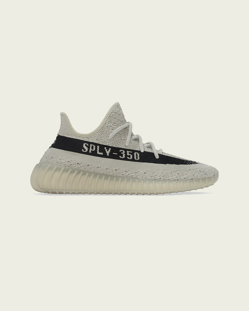 YEEZY 350 BLACK STRIPE HYPE