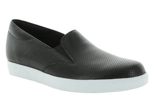 munro lulu slip on sneaker