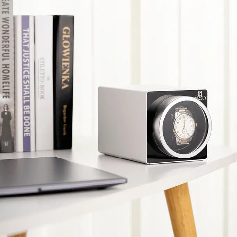 Elegant-and-sophisticated-watch-winder