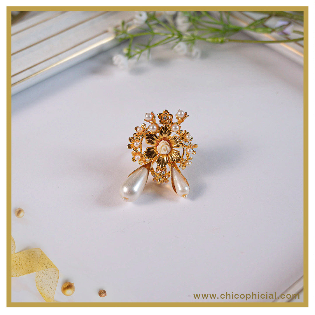 Rosette Pearl Ring