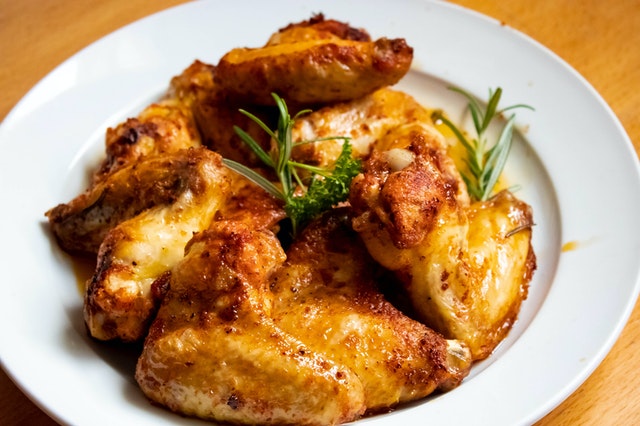 Cucina con herbalife: mangiare pollo con erbilifei