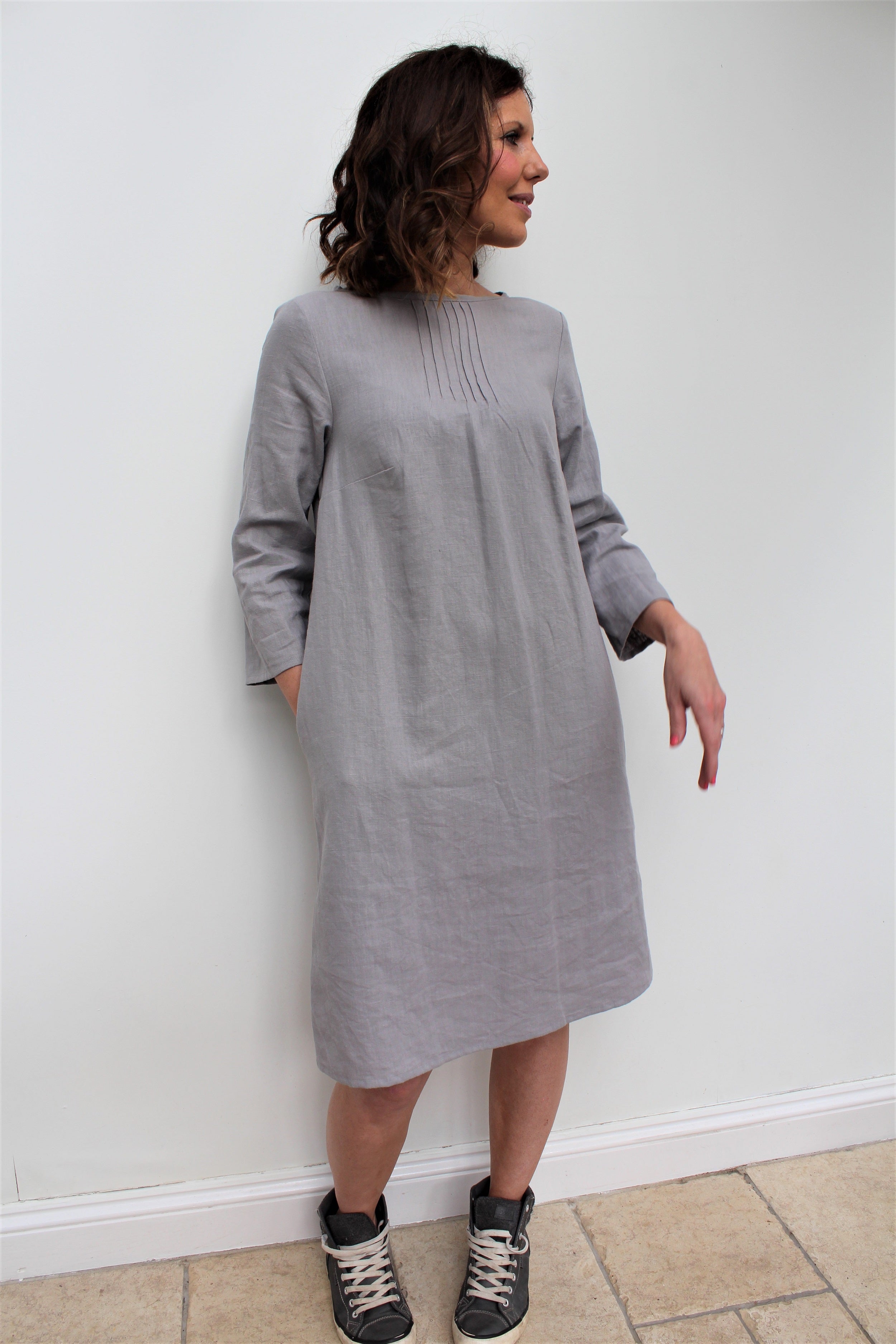 Livia - linen dress with pintucks details and side pockets – voy