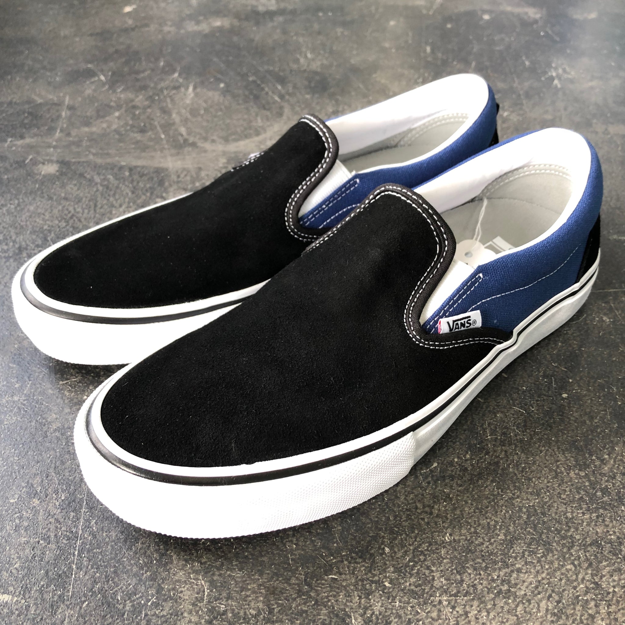 vans slip on 34