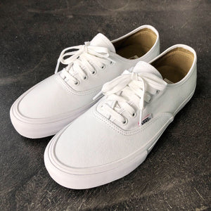 authentic pro white vans