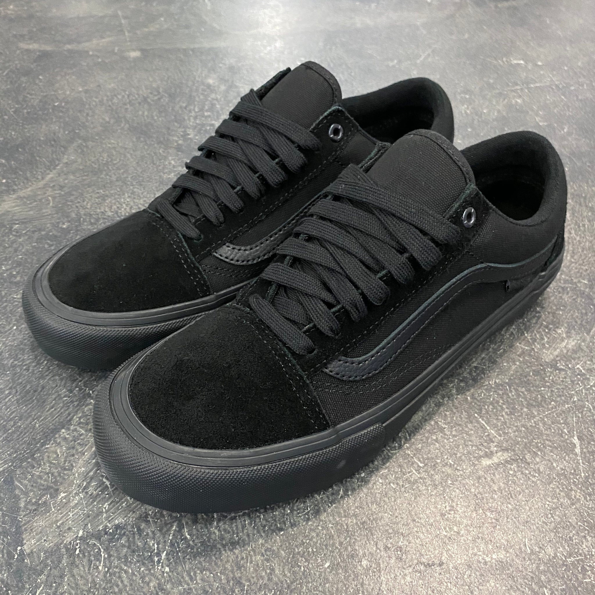 vans old skool pro blackout