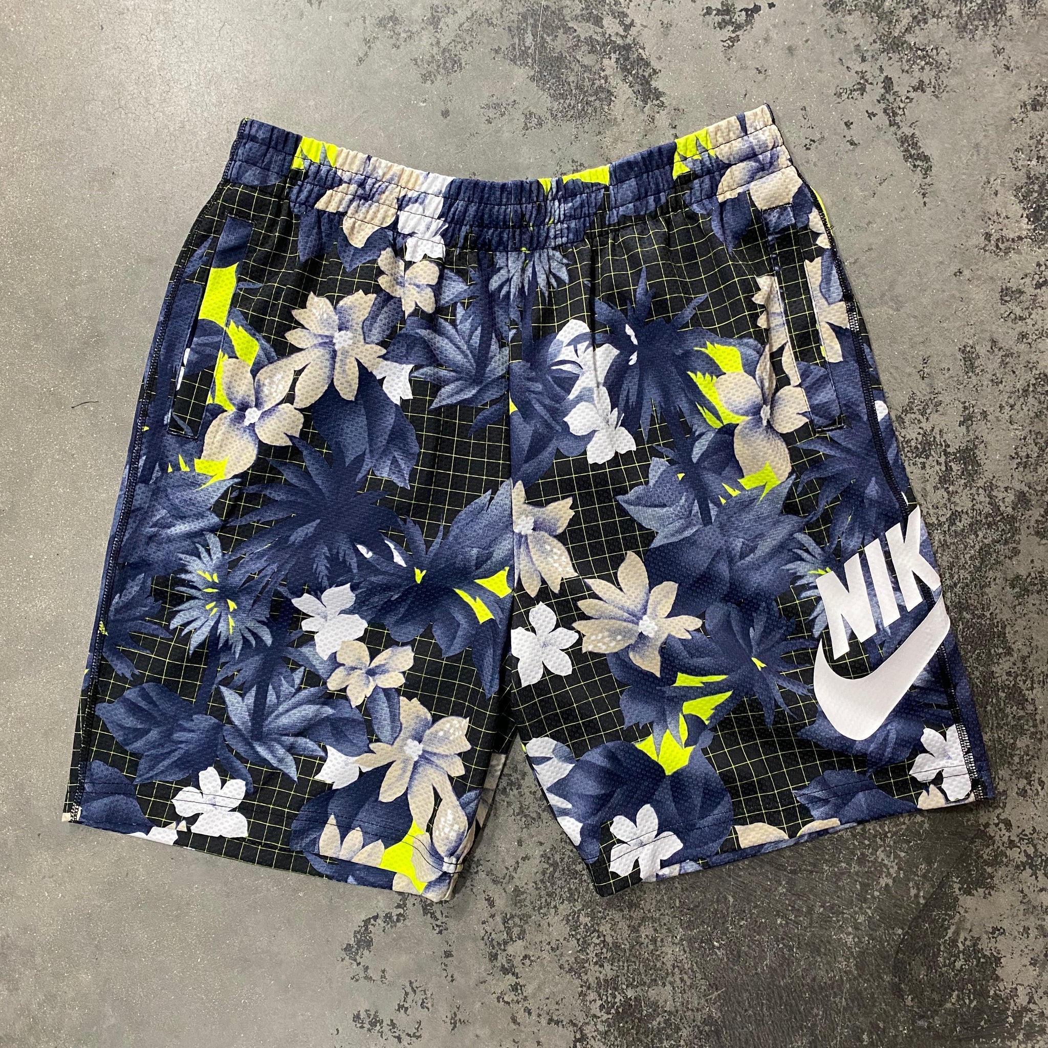 nike sb shorts floral