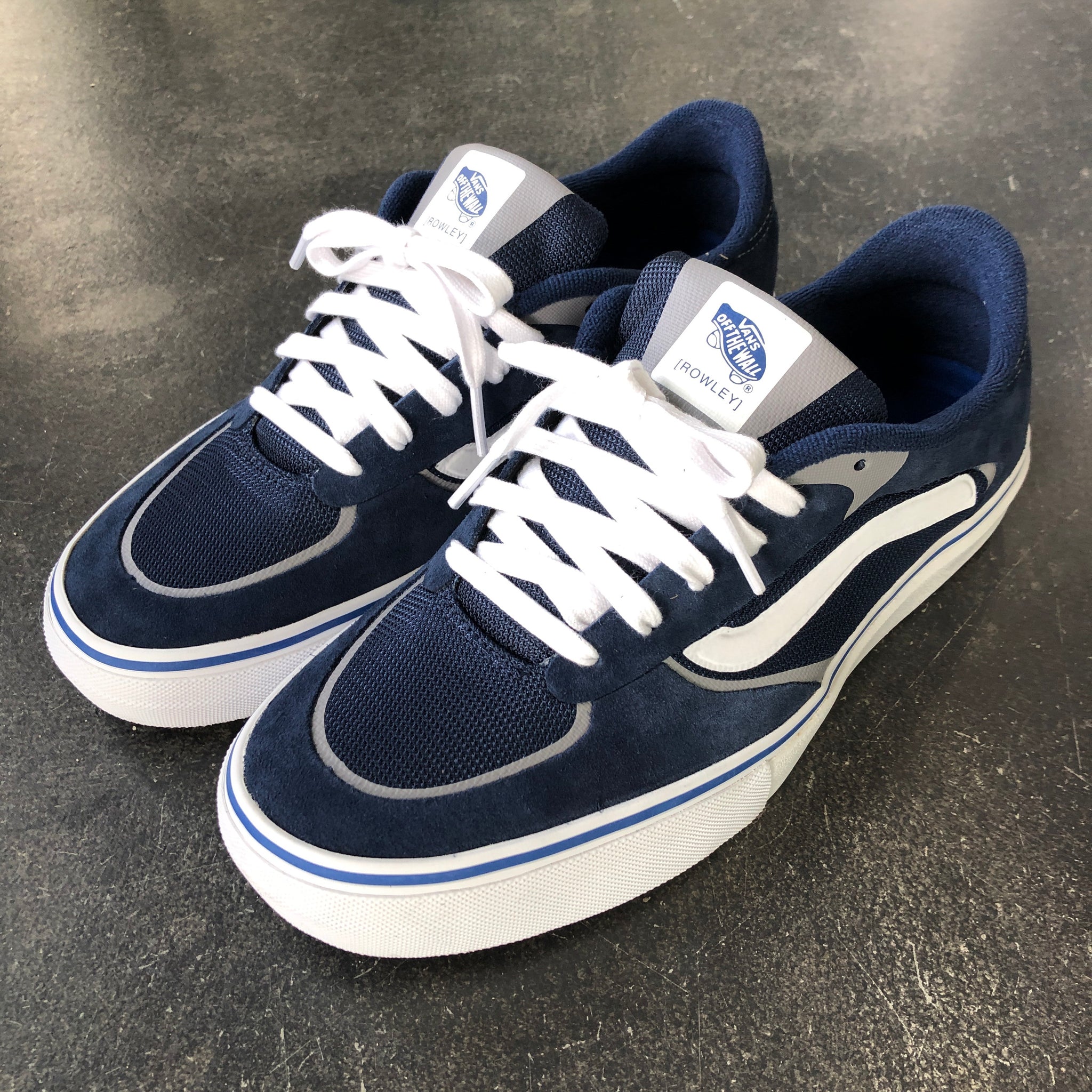 vans navy white