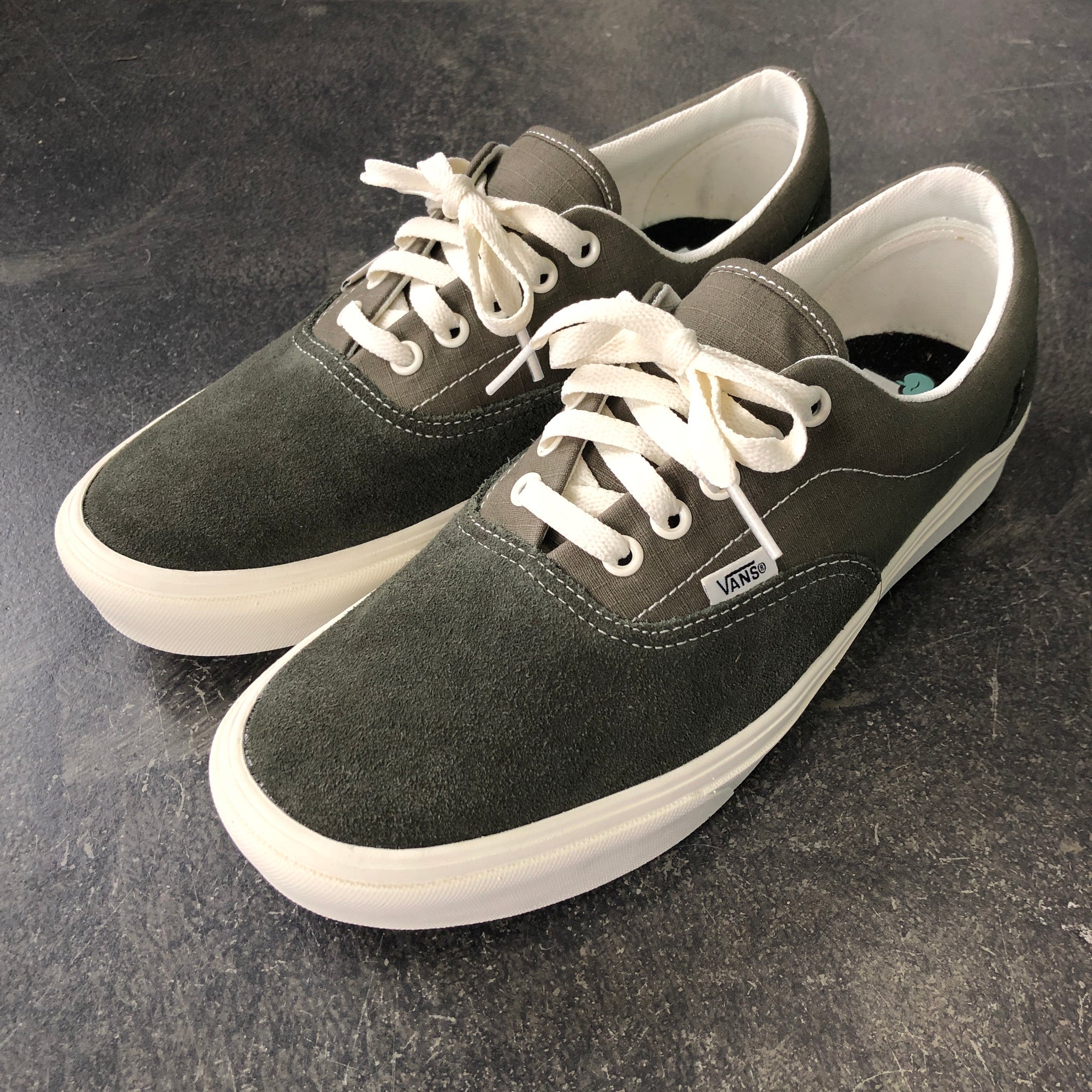 vans era comfycush