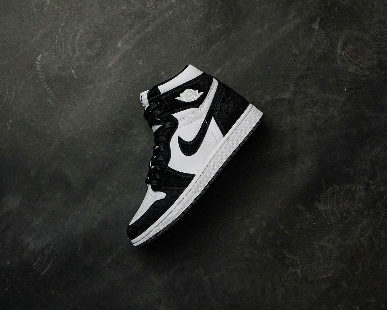 Another Air Jordan 1 High Zoom appears with 'Rookie.Instagram