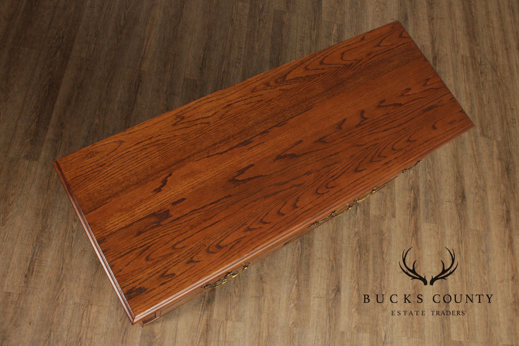 Ethan Allen Canterbury Oak Bedroom Dresser: A Stylish Storage Solution