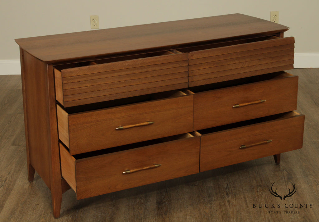 Harmony House Mid Century Modern Walnut 6 Drawer Dresser Bucks