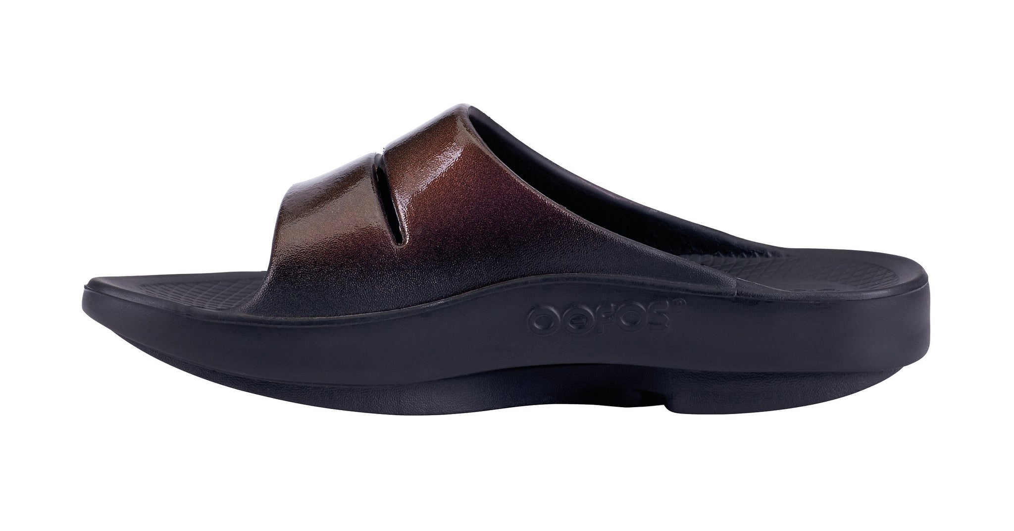 OOFOS Women's OOahh Luxe Recovery Slides, Cabernet - oofos.ie