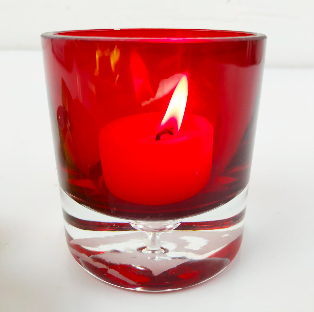 refills , no metal cups, eco, tealights, beeswax tealights, beezerowaste, bee zero waste, yellow tealights, red tealights, black tealights, soy tealights, tea lights , small candle, long time burning, home decoration, romantic vibe, romantic atmosphere, eco-friendly