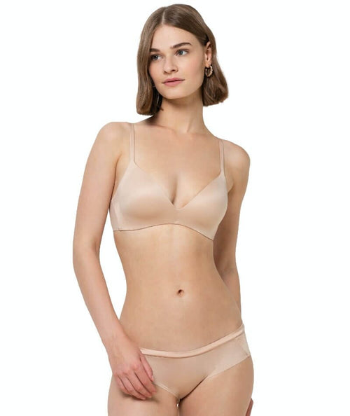 Buy Triumph Body Make-up Soft Touch Wired Seamless Velvety Feel