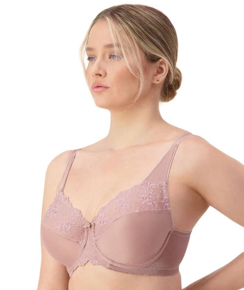 Triumph Lacy Minimizer Bra - Chocolate Mousse – Big Girls Don't Cry  (Anymore)