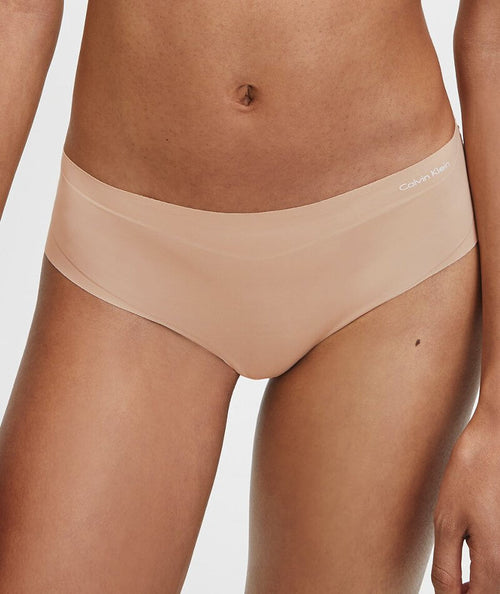 Calvin Klein - INVISIBLES THONG in Light Caramel