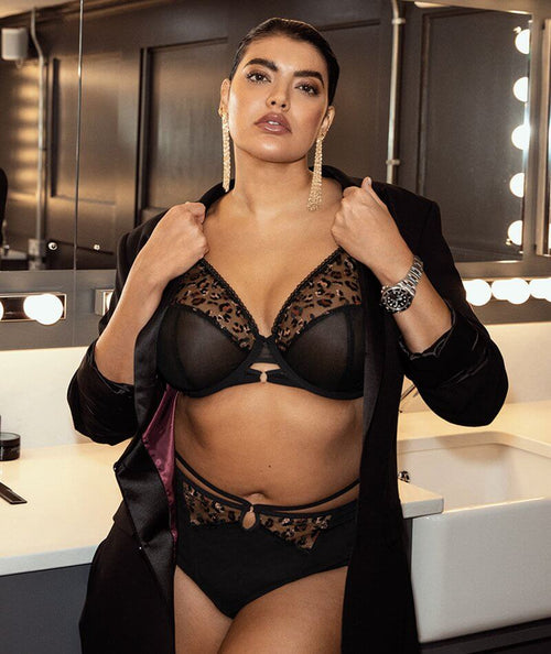 Elomi Namrah Underwired Bandless Plunge Bra - Black - Curvy Bras