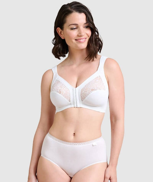 Leading Lady The Nora - Shimmer Support Back Lace Front-Closure Bra in  White, Size: 42A