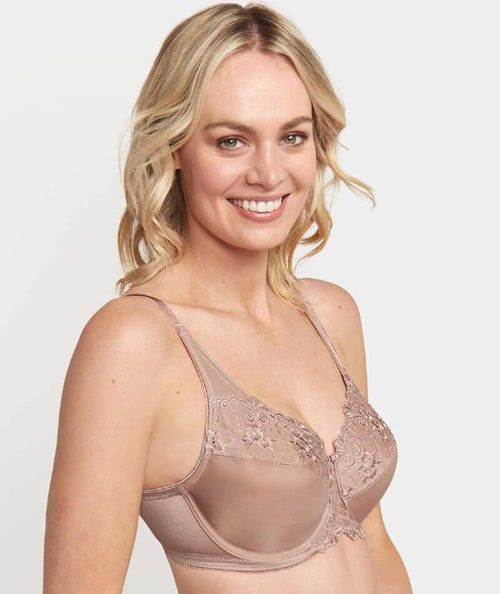 Triumph Embroidered Minimiser Bra In Chocolate Mousse