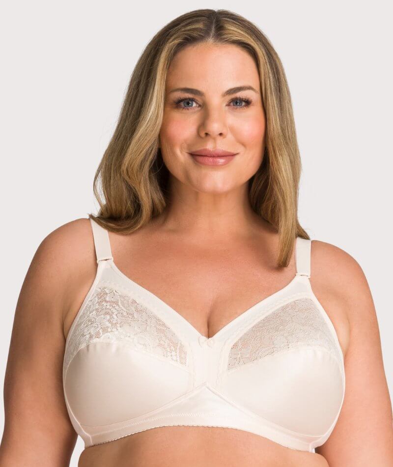 Glamorise Women's Plus Size Comfort Lift Classic Lace Support Bra, White,  38C : : Clothing, Shoes & Accessories