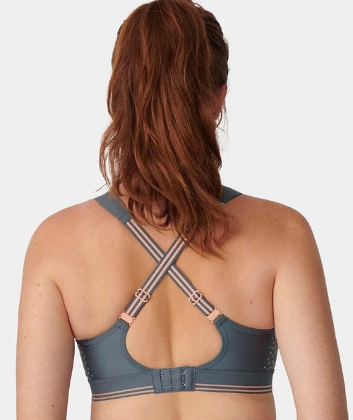 Triumph Triaction Extreme Lite Wire-free Sports Bra - Grey - Curvy Bras