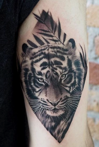 Tattoo tiger black and grey realism leg