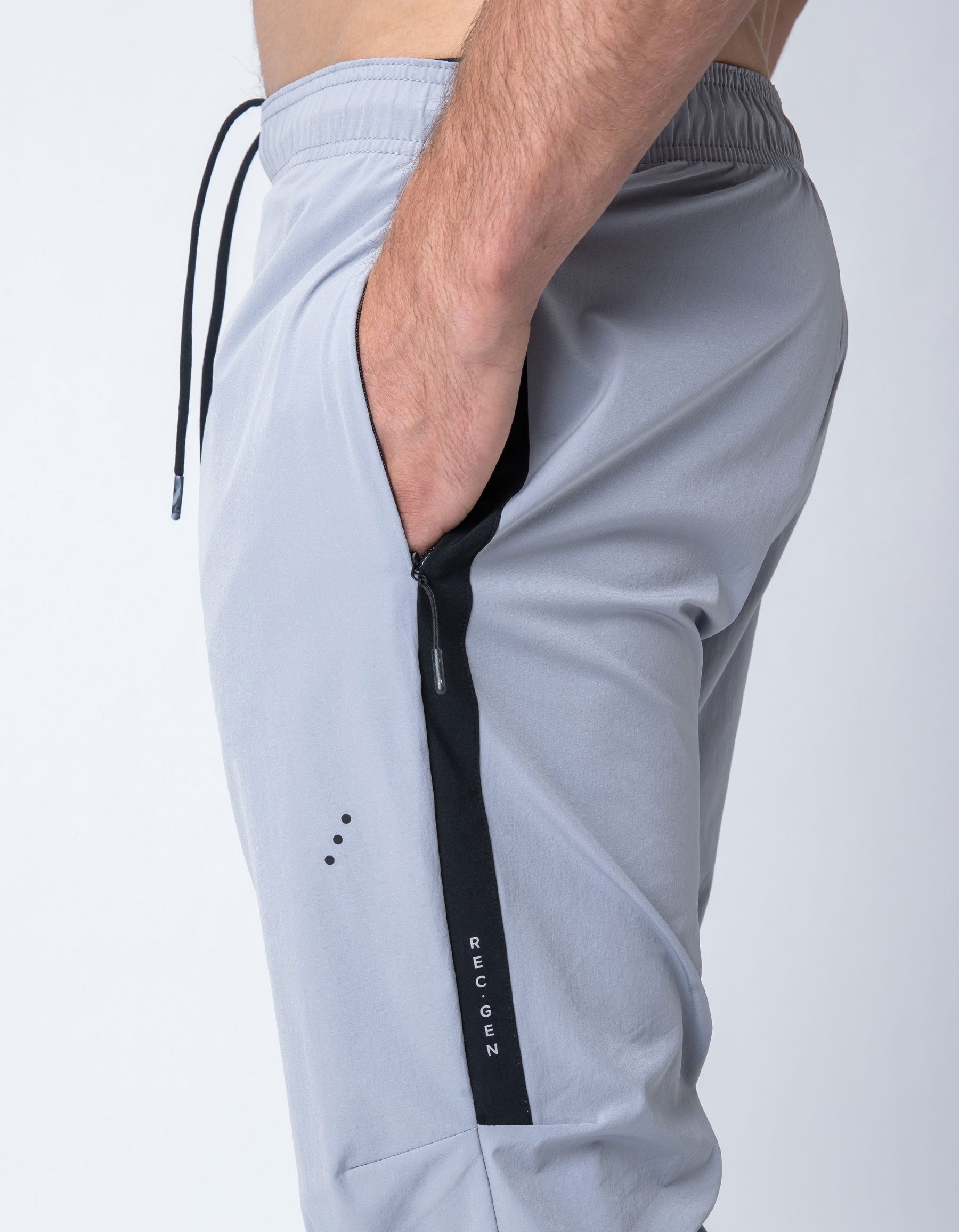 Exo-Shell Zip Jogger Cement/Black – REC GEN