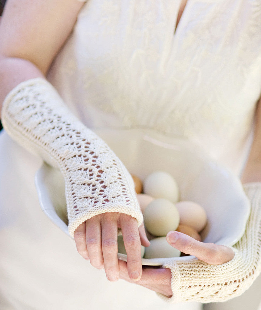 lace fingerless gloves knitting pattern