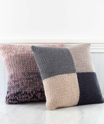Reversible Pillow with Cozy Jumbo Yarn - Free Crochet Pattern  Crochet  pillow cases, Jumbo yarn, Crochet pillow case pattern