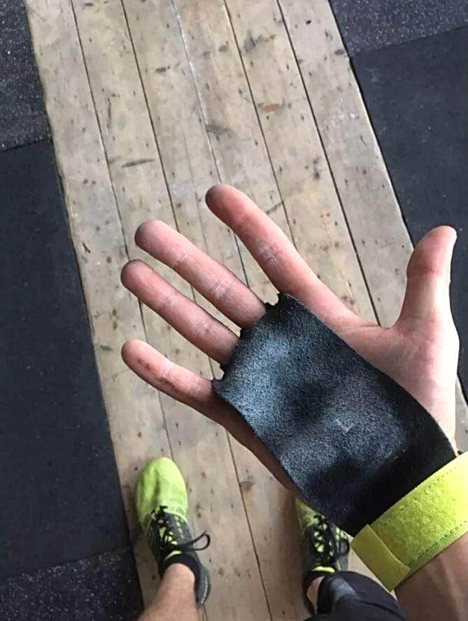 Manique CrossFit en Cuir Synthétique sur main