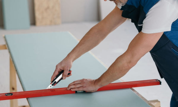 Using Utility knife to cut drywall