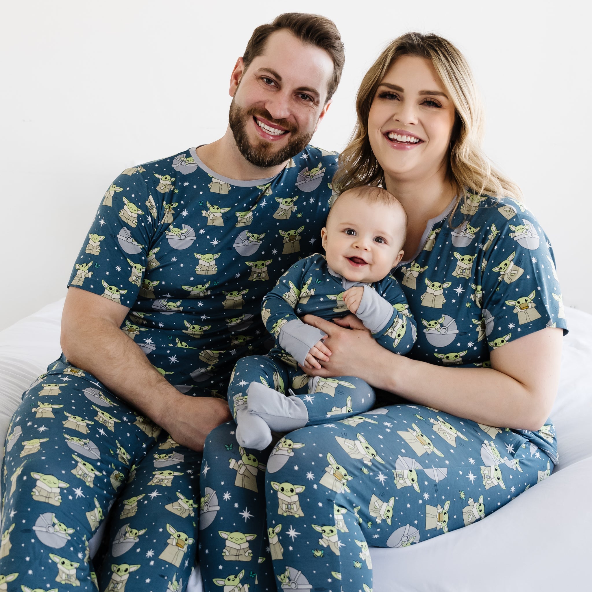 Grogu™ Men's Short Sleeve Bamboo Viscose Pajama Top - Little Sleepies