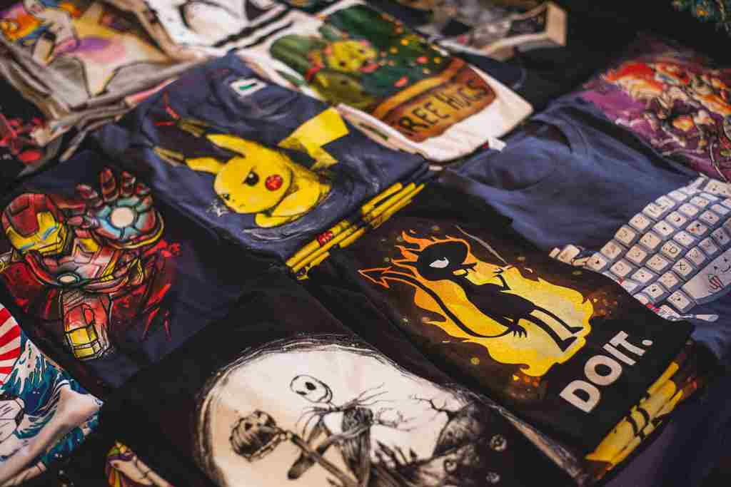 Popular styled graphic t-shirts