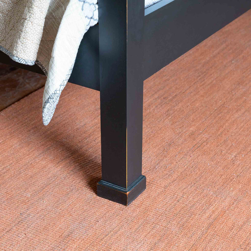 Pencil Post Bed in Black