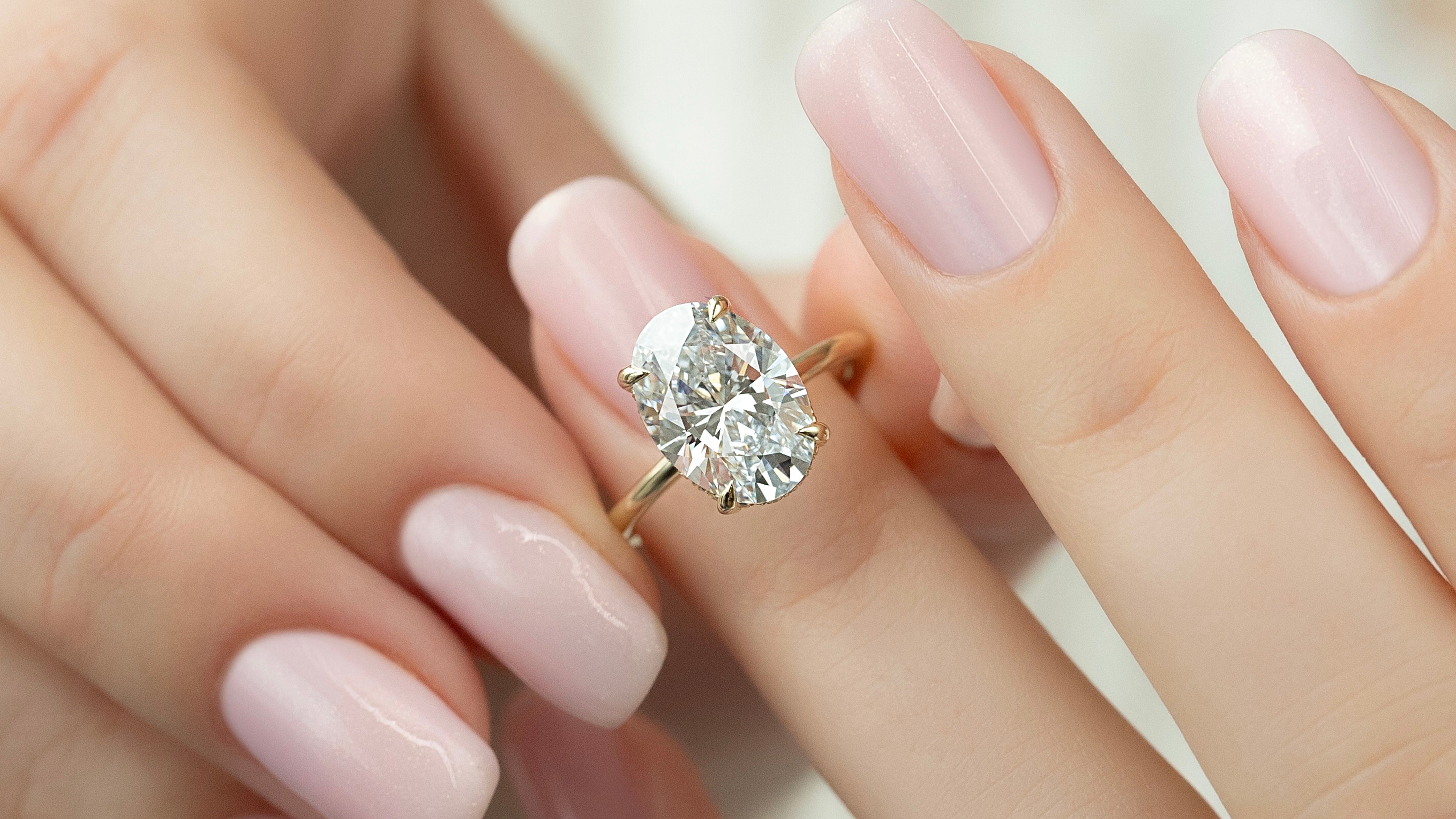 Eco-Luxe Love: Lab Grown Oval Engagement Rings