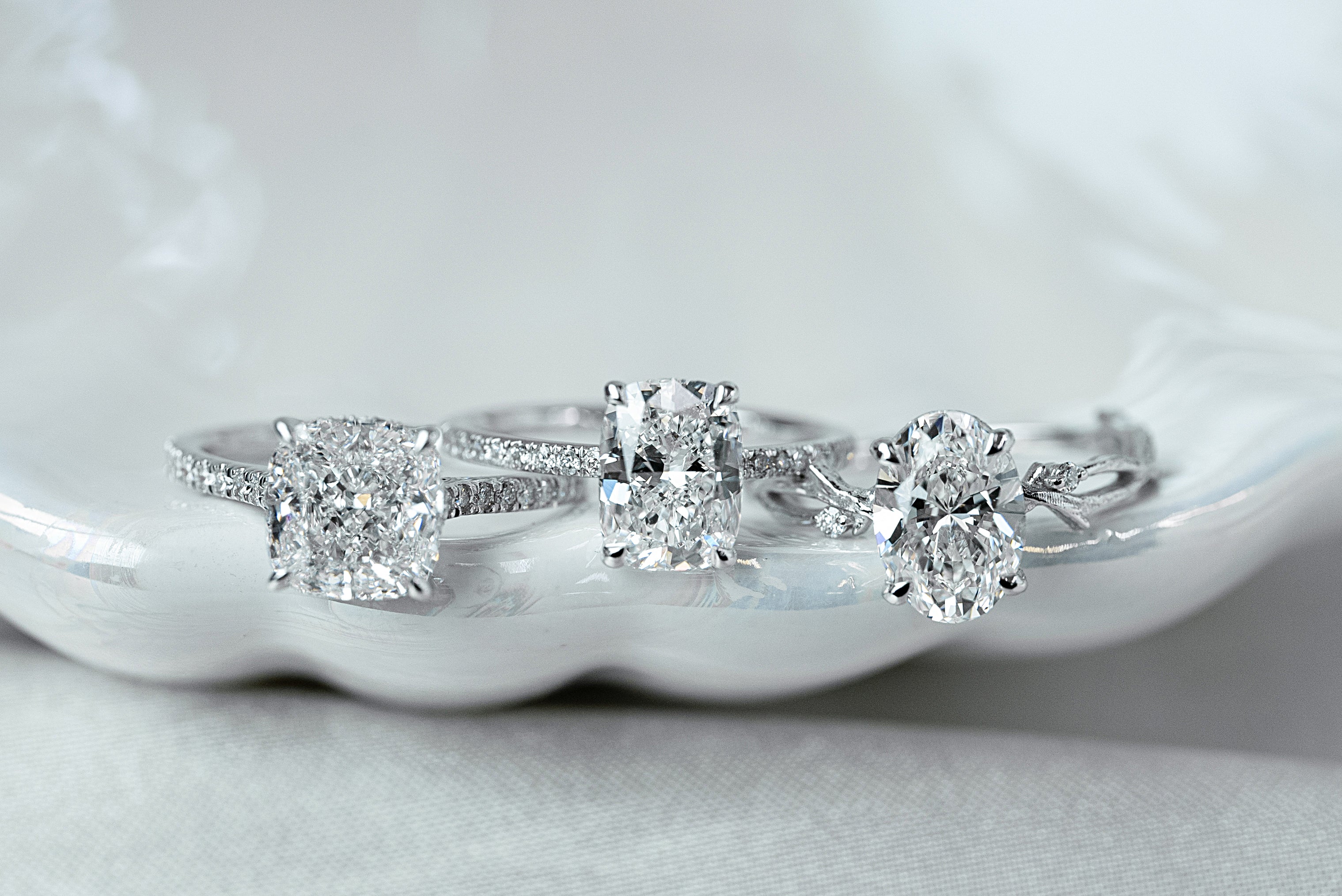 5 Ways to Work White Gold Engagement Rings