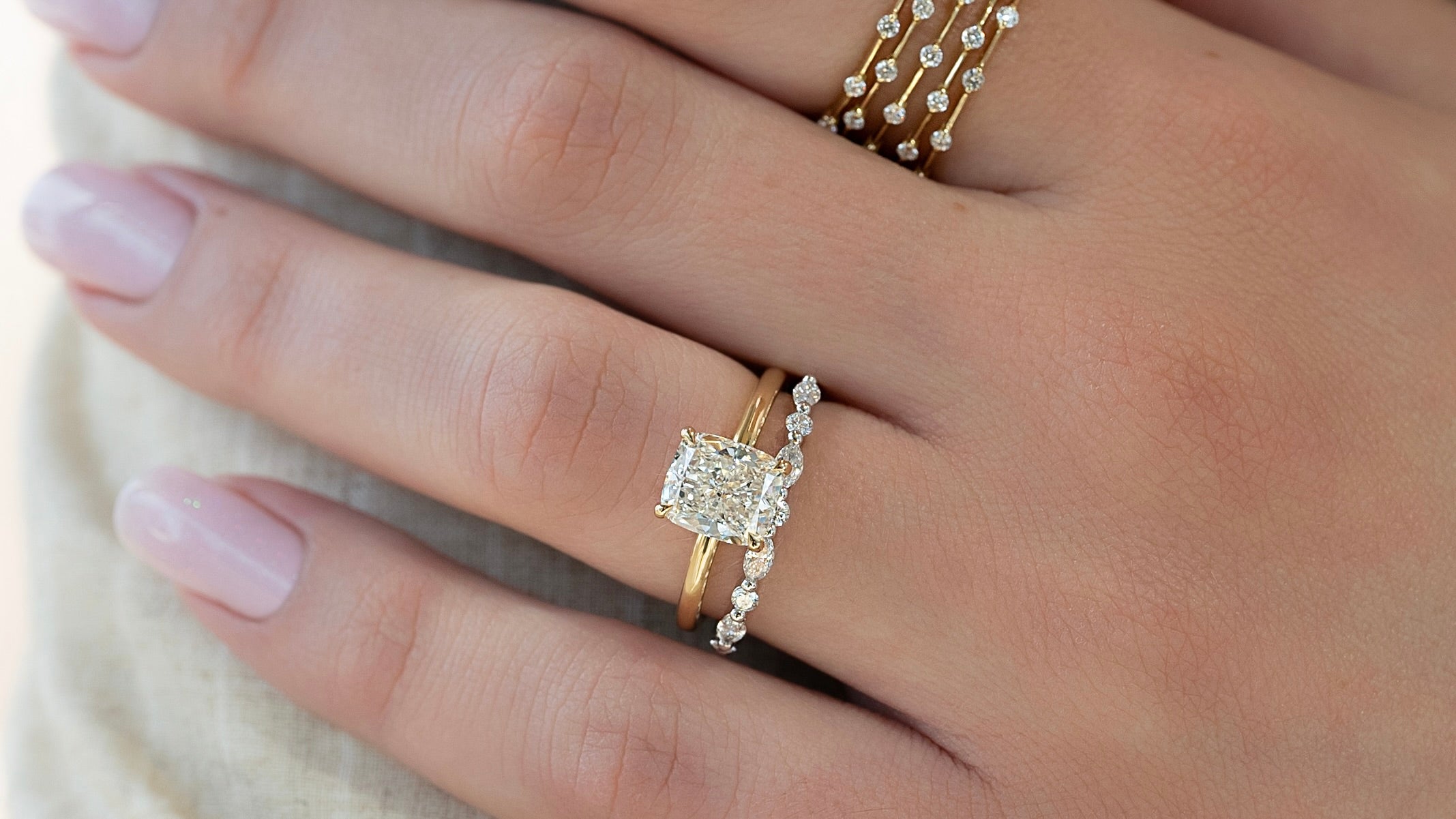 Styling Your Solitaire: A Guide to Complementary Pieces