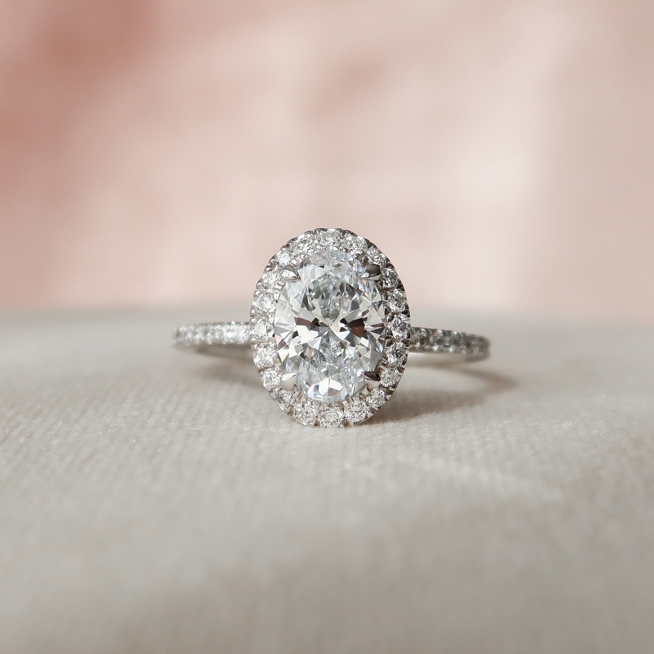 5 Reasons Not to Buy an Oval Engagement Ring