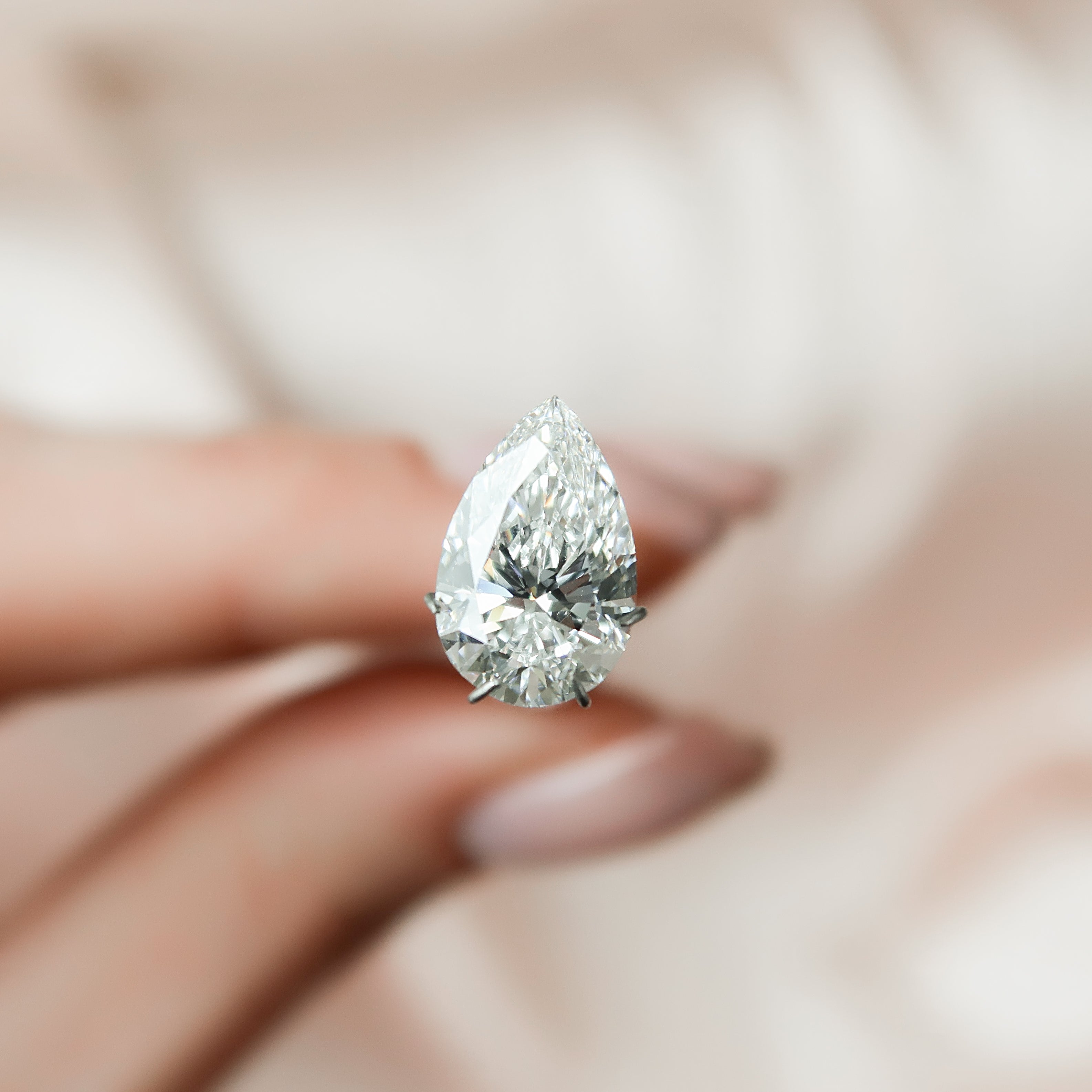 How to style your engagement ring: Pear Shape