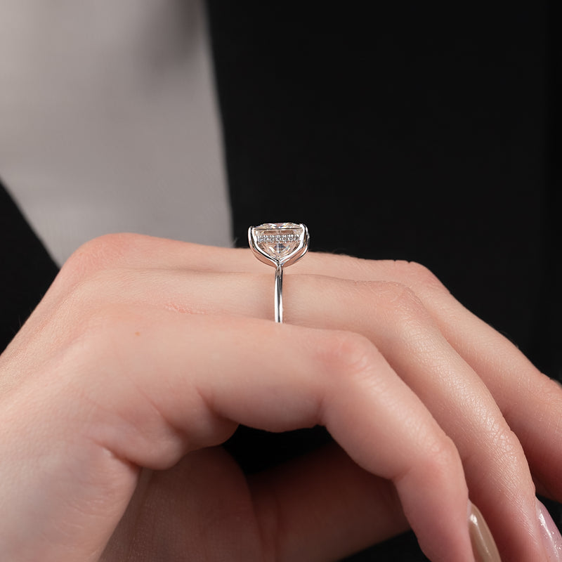 The Kamellie - Engagement Ring Made in White Gold