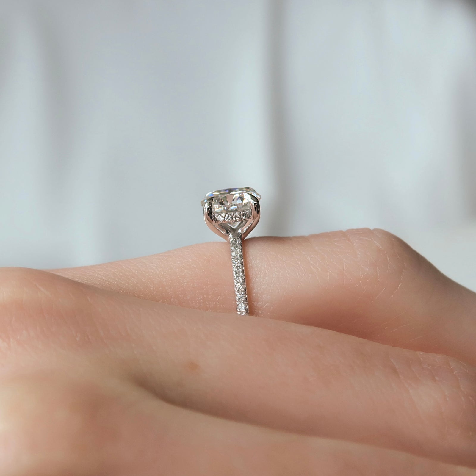 The Pave Sarah WG R data-carat=1.5 data-metal=white-gold