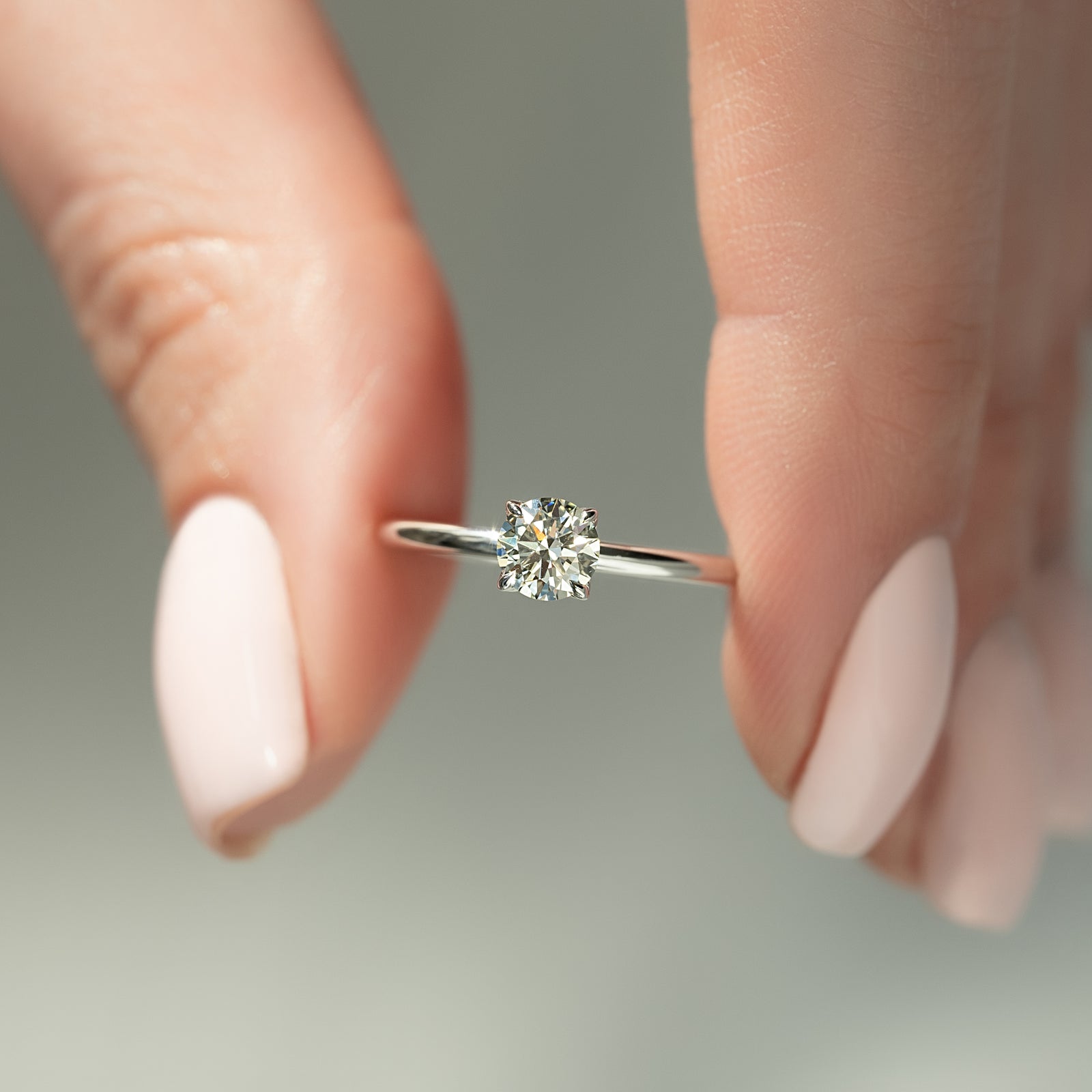 The Lily WG R data-carat=0.5 data-metal=white-gold