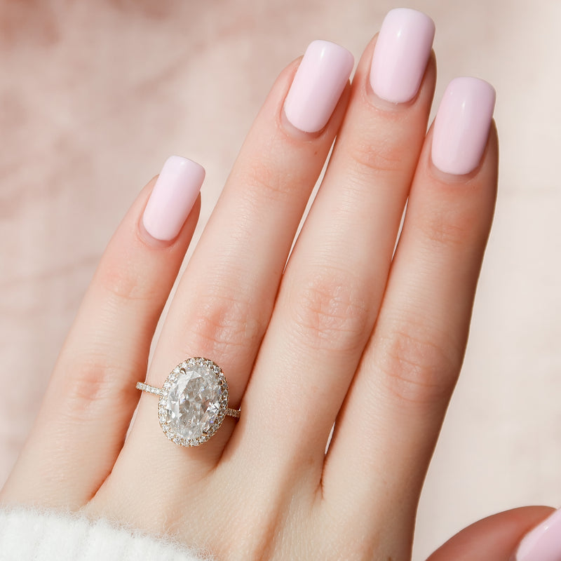 What Your Engagement Ring Style Says About Your Personality - hitched.co.uk