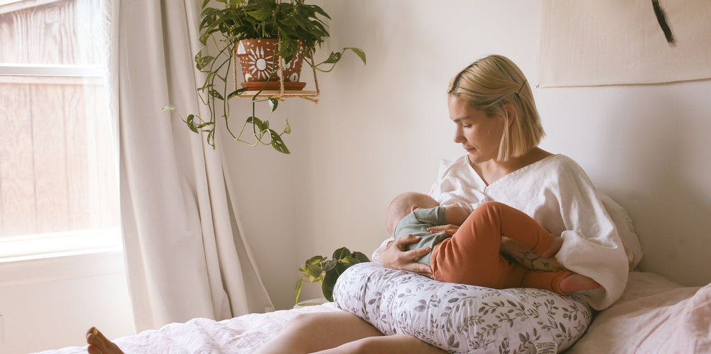 boppy feeding pillow