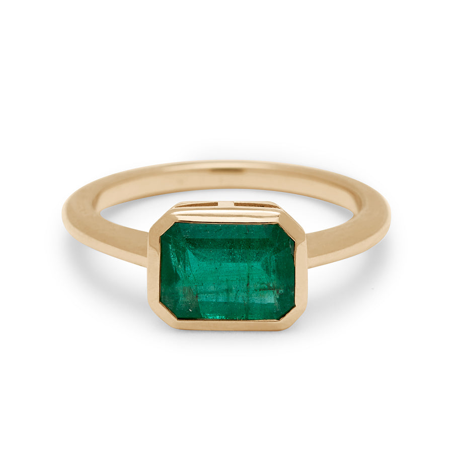 Elongated East/West Bezel Rosette Ring - Yellow Gold & Emerald