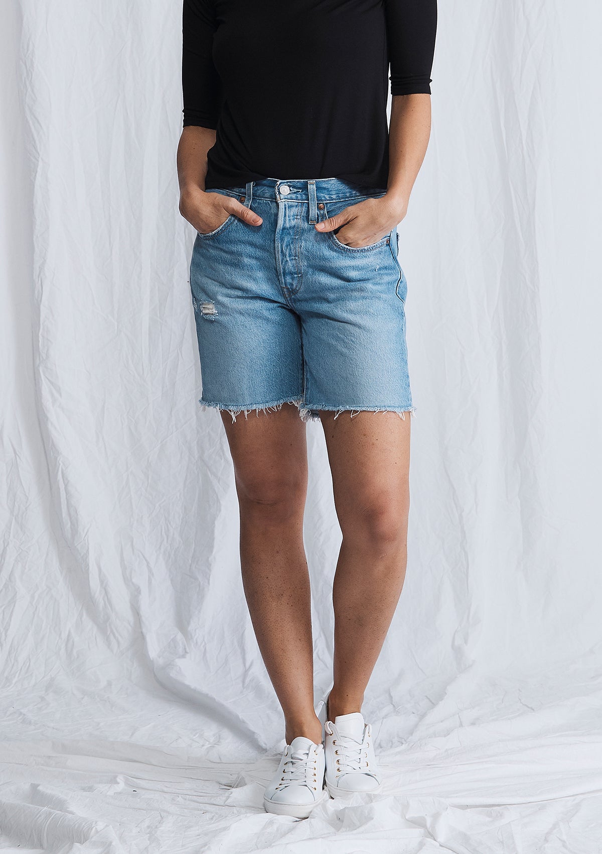 Levis 501 Mid Thigh Shorts